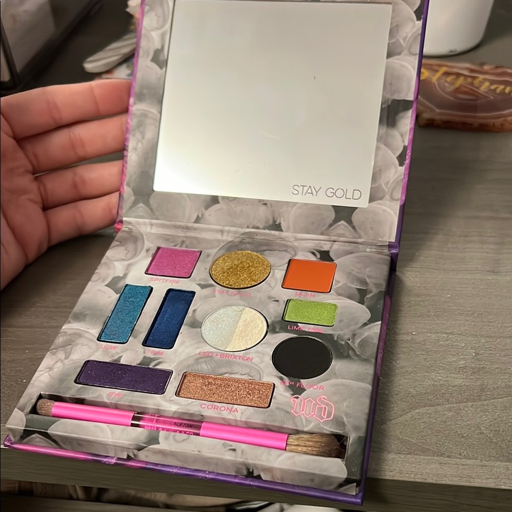 Urban Decay Stay Gold Eyeshadow Palette